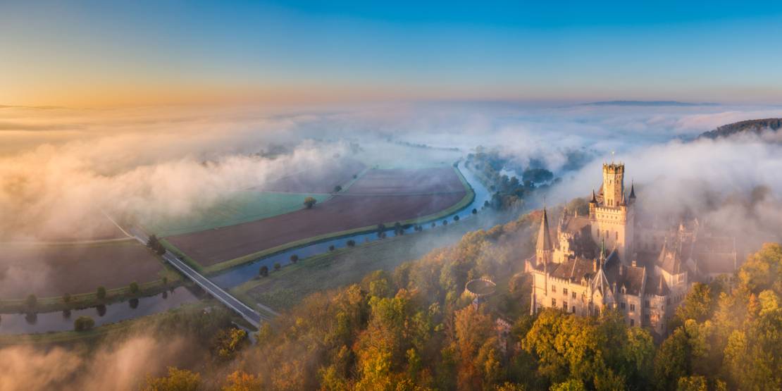 Herbstliches Schloss Marienburg